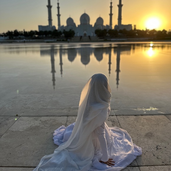 Meet your Posher, Lana - Picture 4 of 4